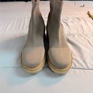 Nicole Miller Beige Ankle Booties